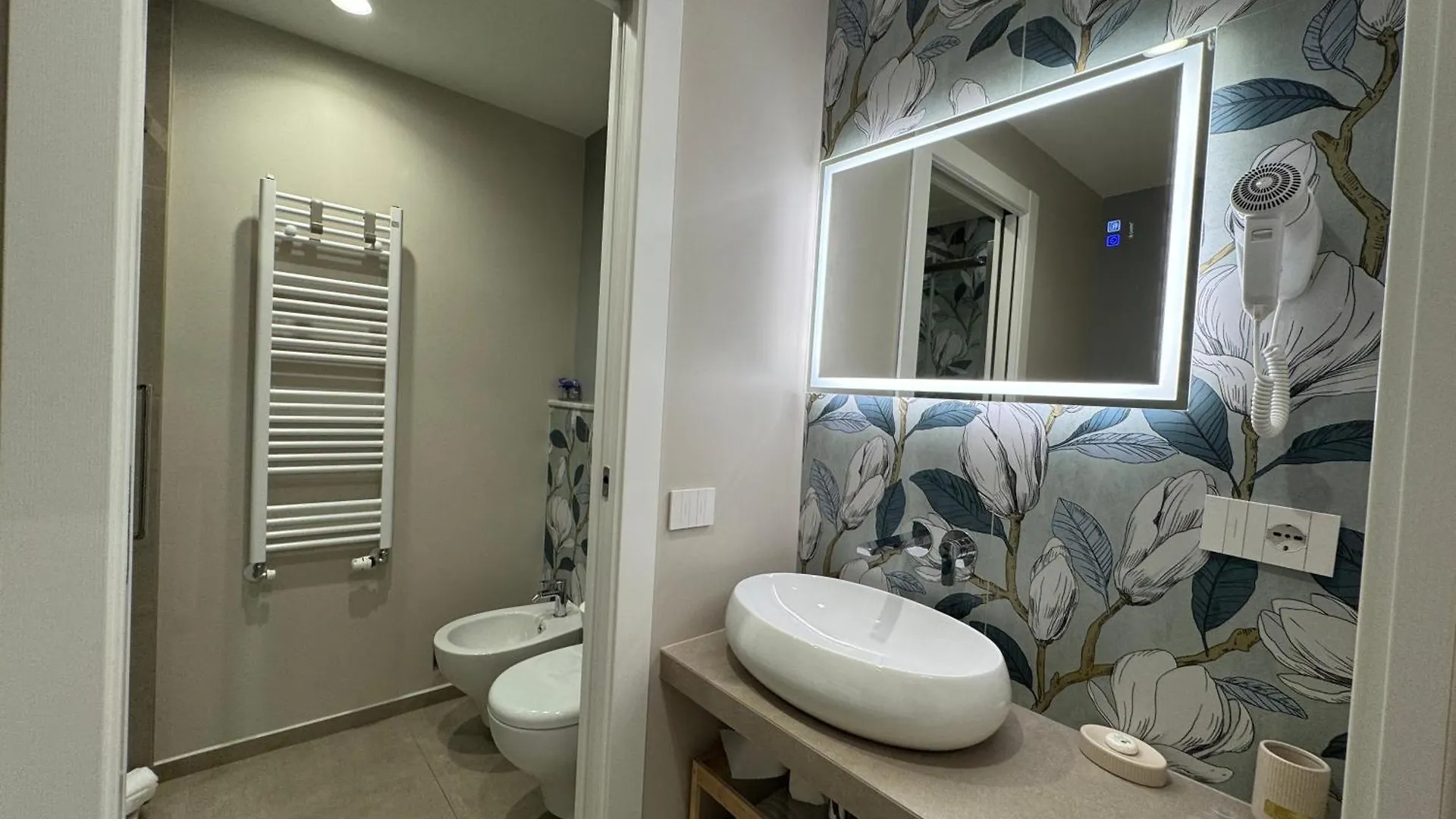 Lina Suites & Rooms La Spezia 0*,