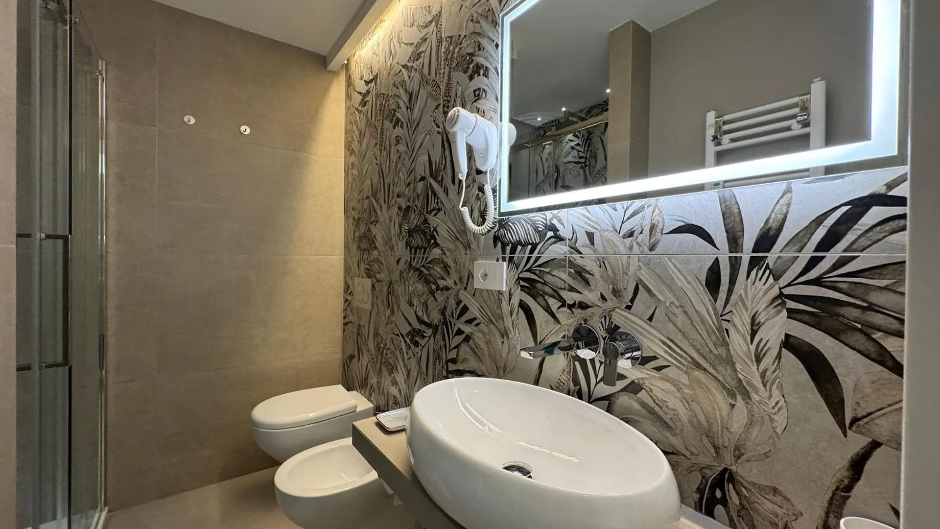 Pensjonat Lina Suites & Rooms La Spezia