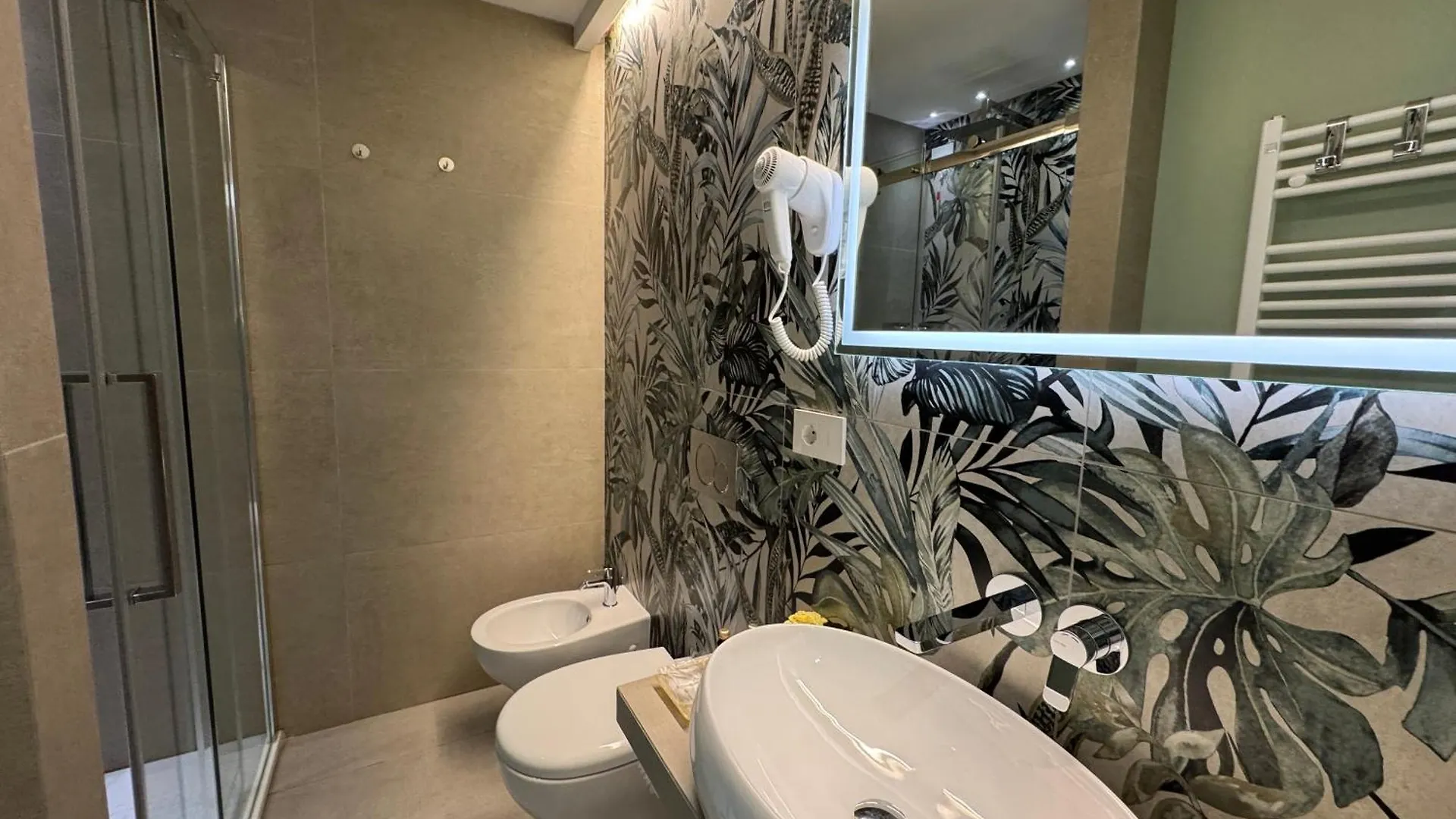 Pensjonat Lina Suites & Rooms La Spezia