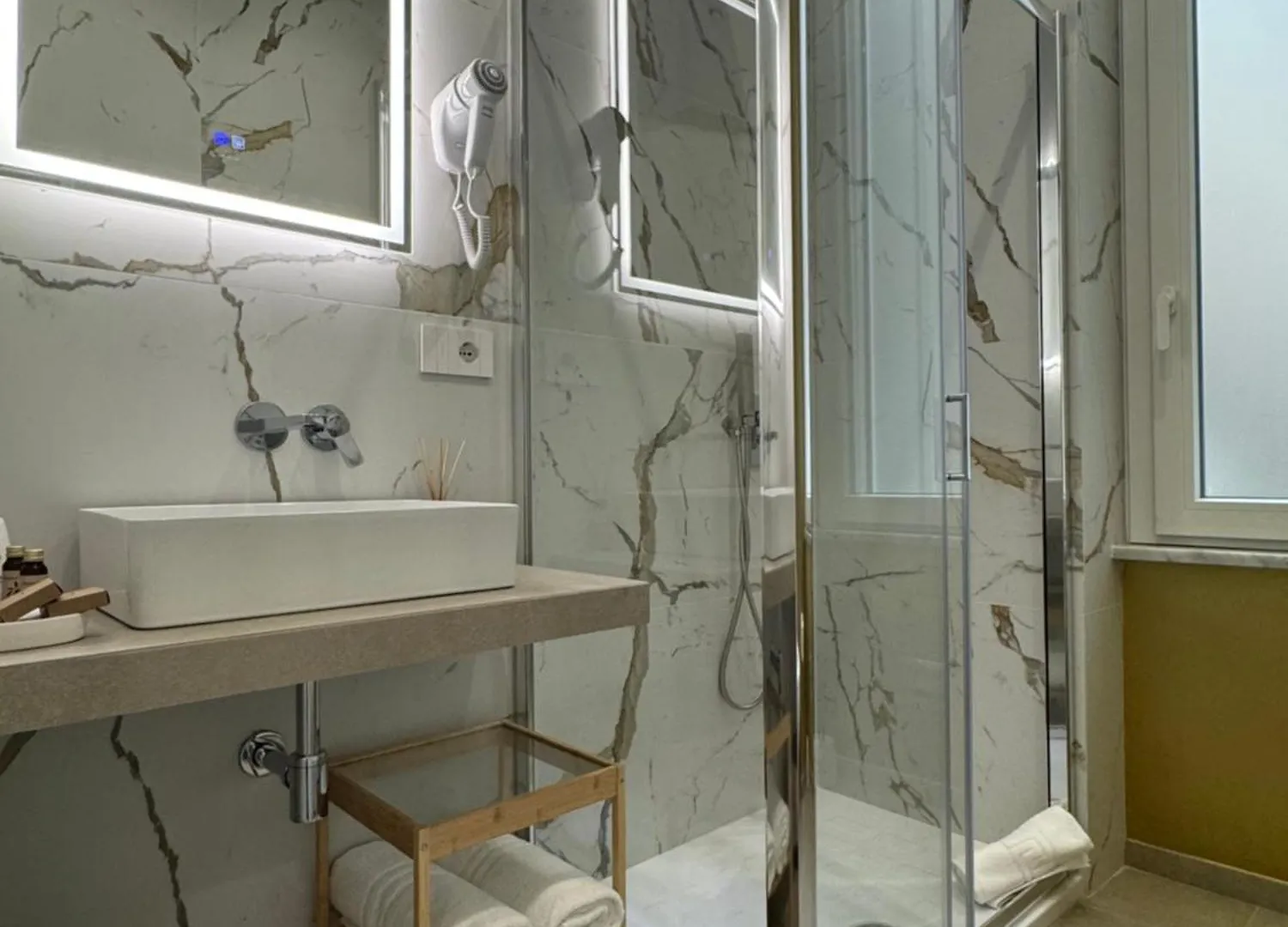 Lina Suites & Rooms La Spezia 0*,  Włochy